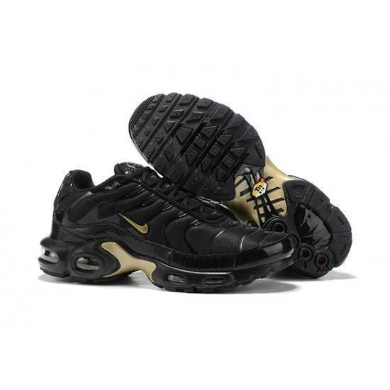 Kixify Men Nike Air Max Plus Tn Black Gold Kicks 852630-001